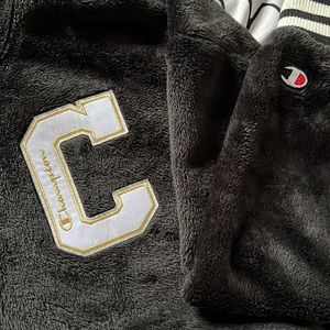 Cropped champion hoodie